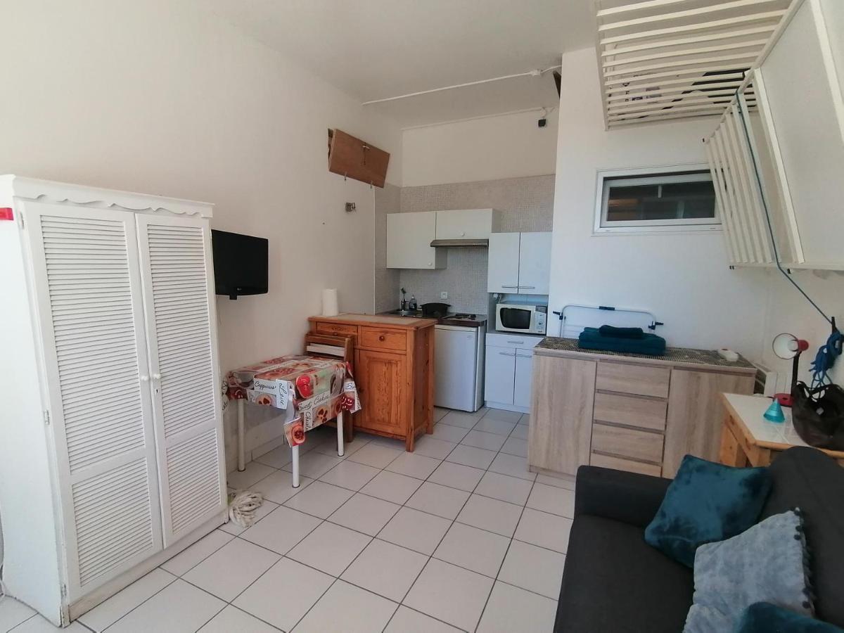 Ground Floor Studio With Access To Beach And Pool Ле Баркарес Экстерьер фото